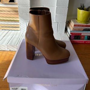 Size 7 Tan Madden Girl Booties